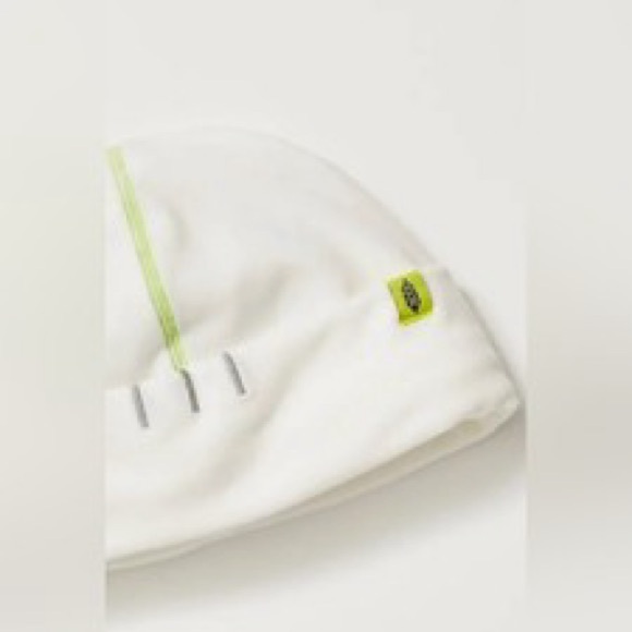 Free People Finish Line Micro Fleece Beanie❤️   NWOT - Picture 2 of 4